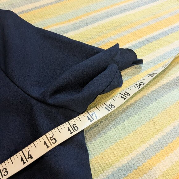 ⭐ Banana Republic Navy Scalloped Fit & Flare Dress size 0 - Picture 6 of 8